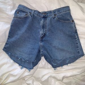 High waisted Levi jean shorts